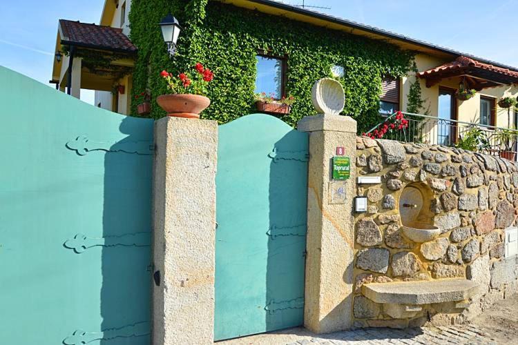 Casa Da Pedrosa Bed & Breakfast Ponte de Lima Exterior photo